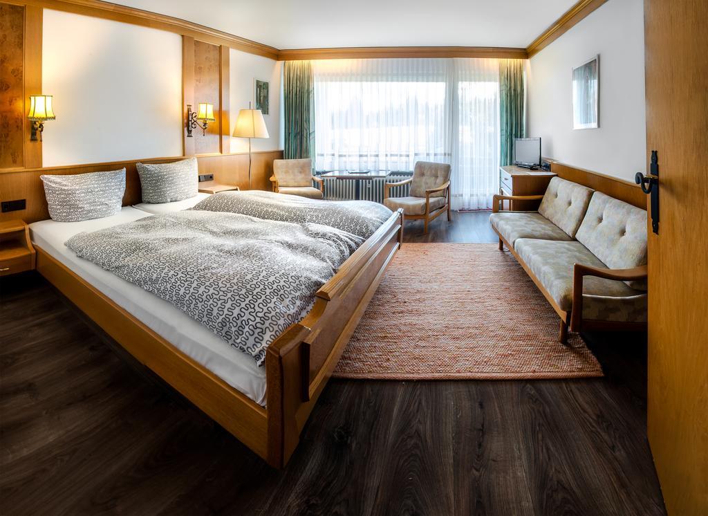 Hotel Hirsch Φρόιντενσταντ Δωμάτιο φωτογραφία